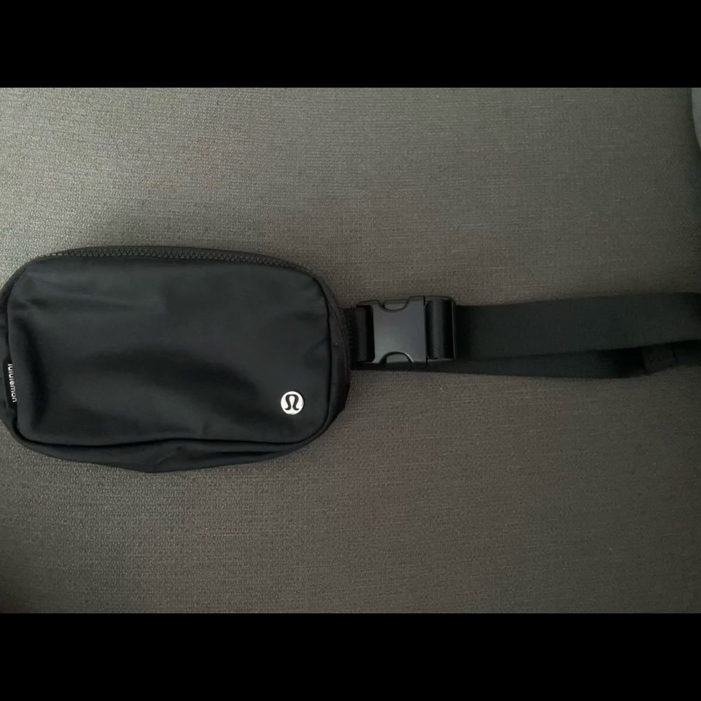 Lululemon Everywhere Belt Bag Extended Strap